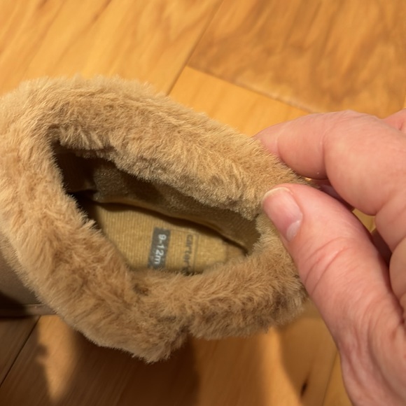 Carter’s faux fur boots, size 12-18 months - Picture 5 of 6